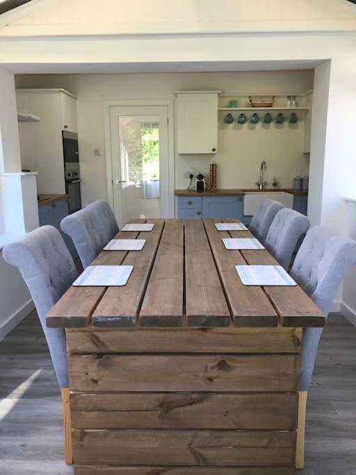 Perfect 4 Cpls & Families . Close To Everything Villa Pentraeth Kültér fotó